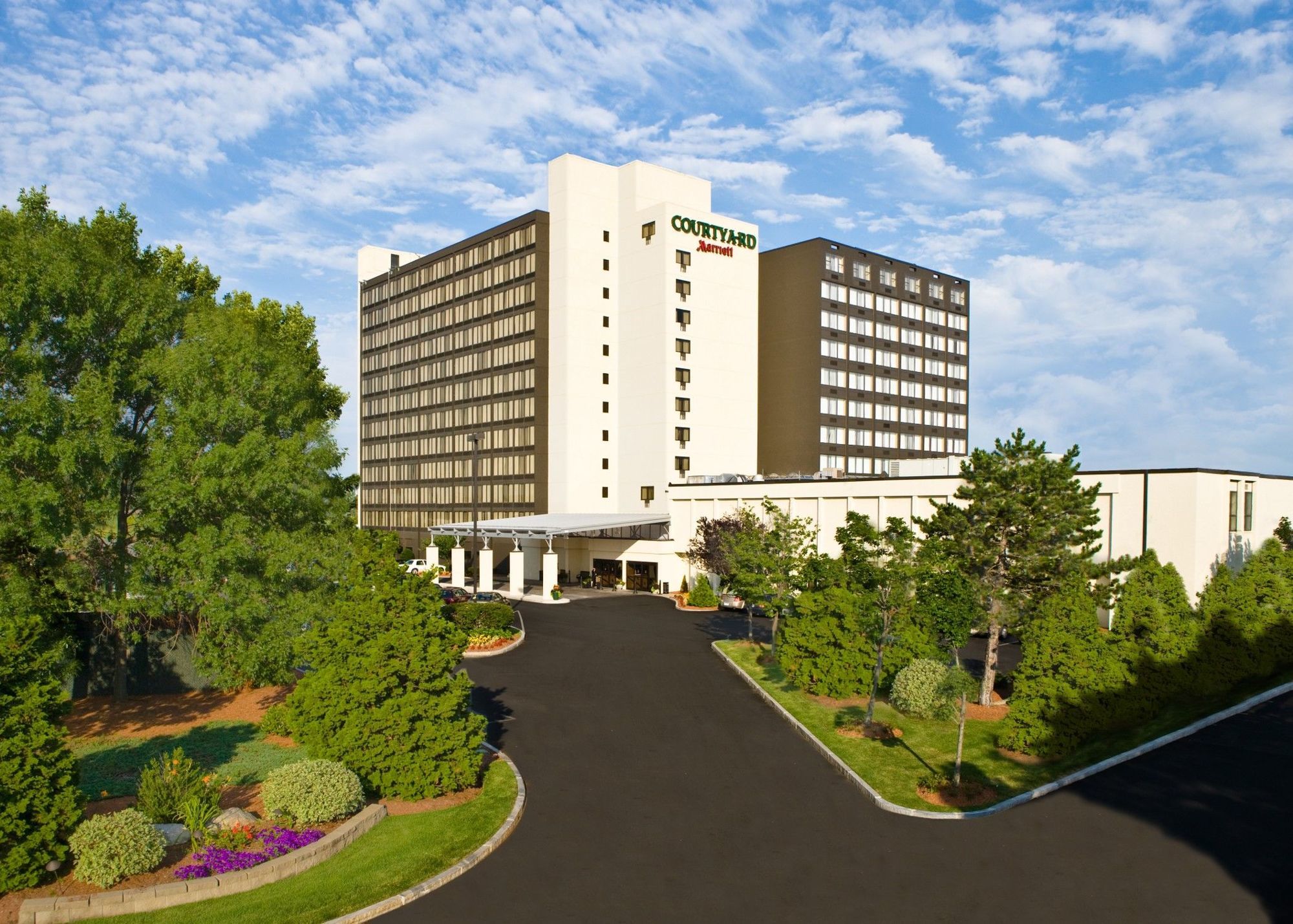 Courtyard By Marriott Boston Logan Airport Hotel Екстериор снимка