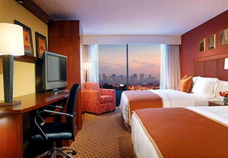 Courtyard By Marriott Boston Logan Airport Hotel Екстериор снимка