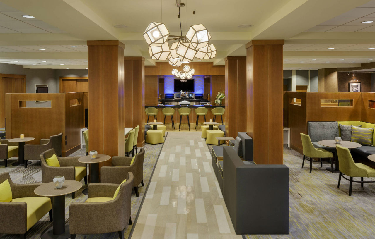 Courtyard By Marriott Boston Logan Airport Hotel Екстериор снимка